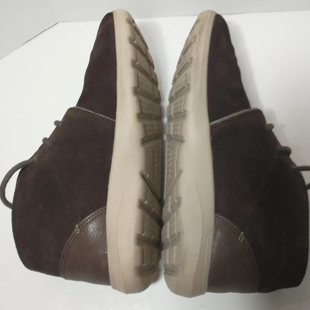 CROCS‎ Men's Dark Brown Kinsale Chukka Suede Boots, Size 10, Dapper